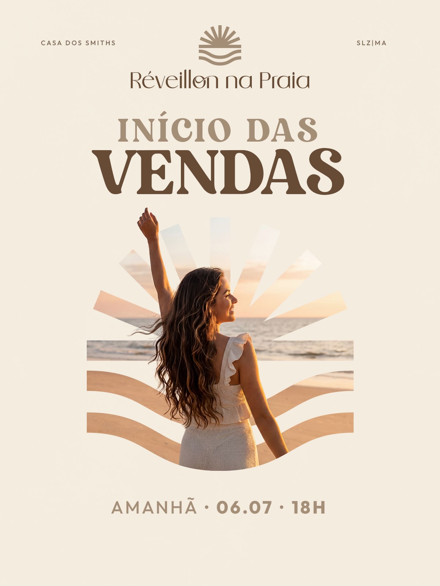 Convidada à beira-mar durante o pôr do sol no Réveillon na Praia